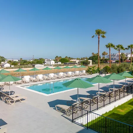 Smaragdi העיירה קוס